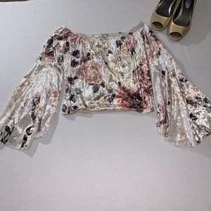 ❤️GAZE EUC BELL SLEEVE BLOUSE w/FLOWERS